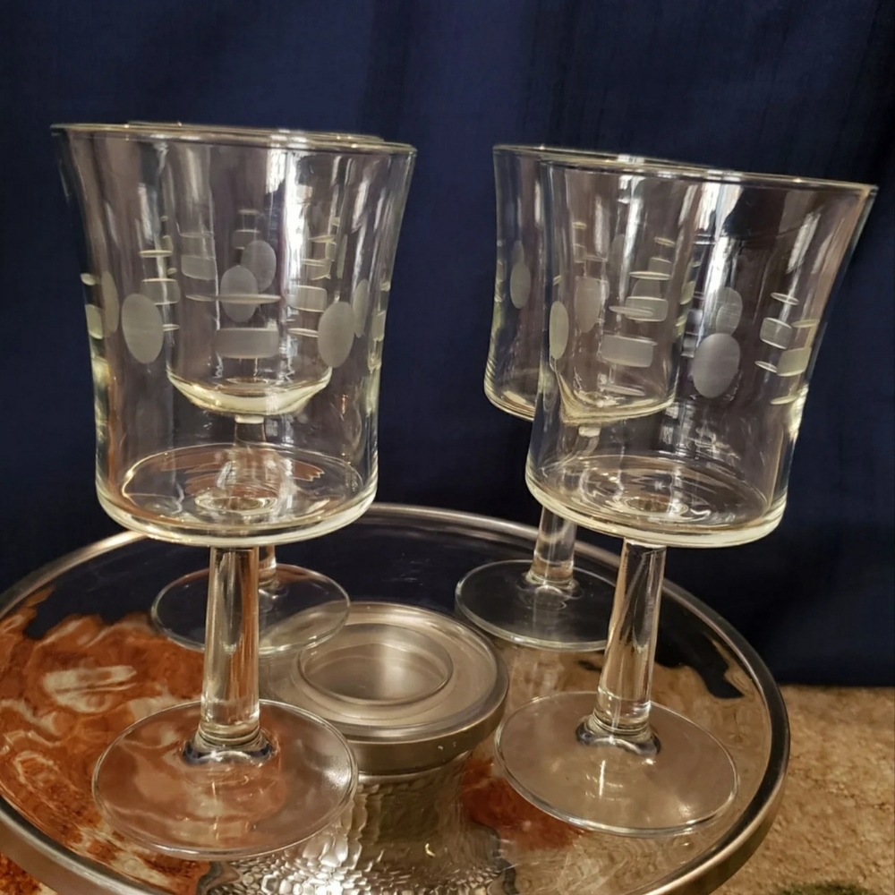 Cut Glasses set of 4.